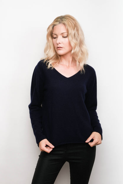 Timeless Lounge Relaxed V-Neck Pure Cashmere Sweater - Navy