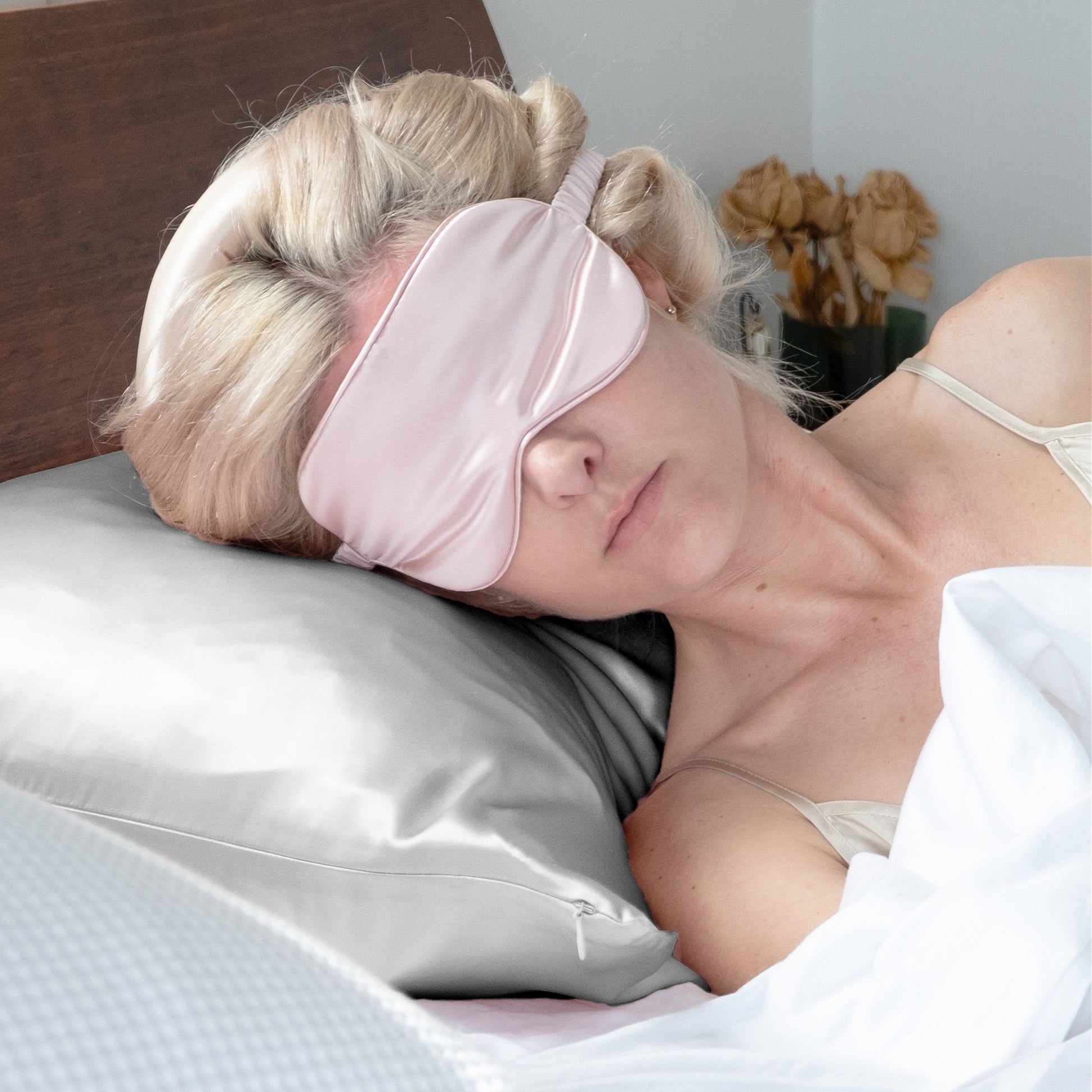 Silver Silk Pillowcase - NZ Standard Size - Zip Closure - Lovesilk.co.nz