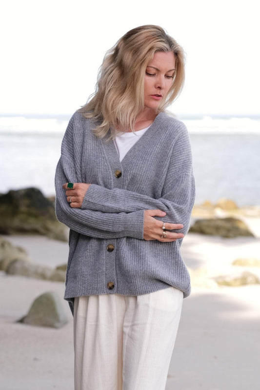 Luxe Relaxed Fit Cashmere Cardigan - Grey